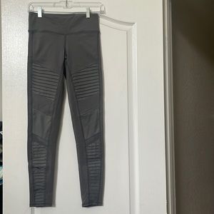 Alo workout Moro style leggings